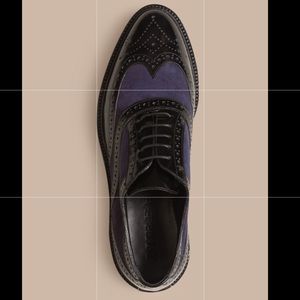 Women‘a Burberry suede wingtip brogues